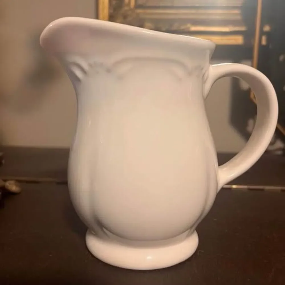 Vintage Farmhouse Cottage Core Pfaltzgraff Gazebo Stoneware White Mugs & Creamer